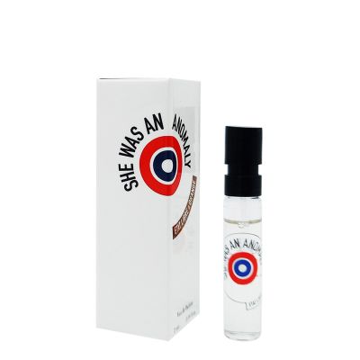 عطر شي واز ان أنومالي أو دي بارفيوم للجنسين ايتات ليبري دورانج