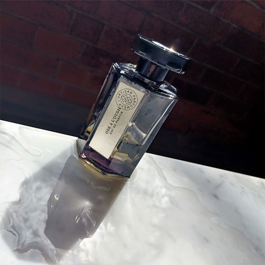 Ode a l Oudh Eau de Parfum for Women and Men L Artisan Parfumeur
