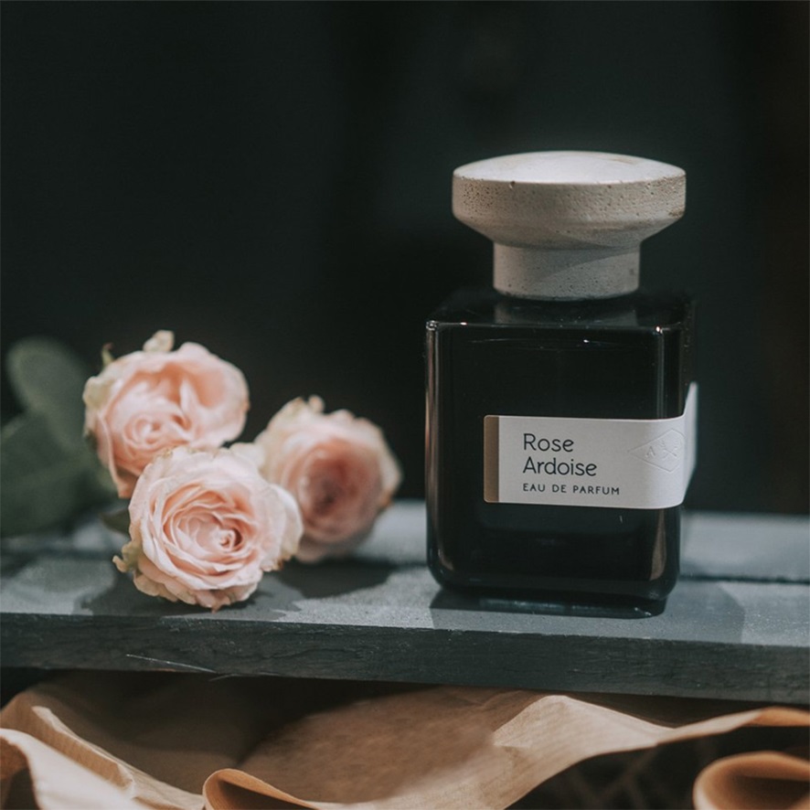 Rose Ardoise Eau de Parfum Women and Men Atelier Materi perfume