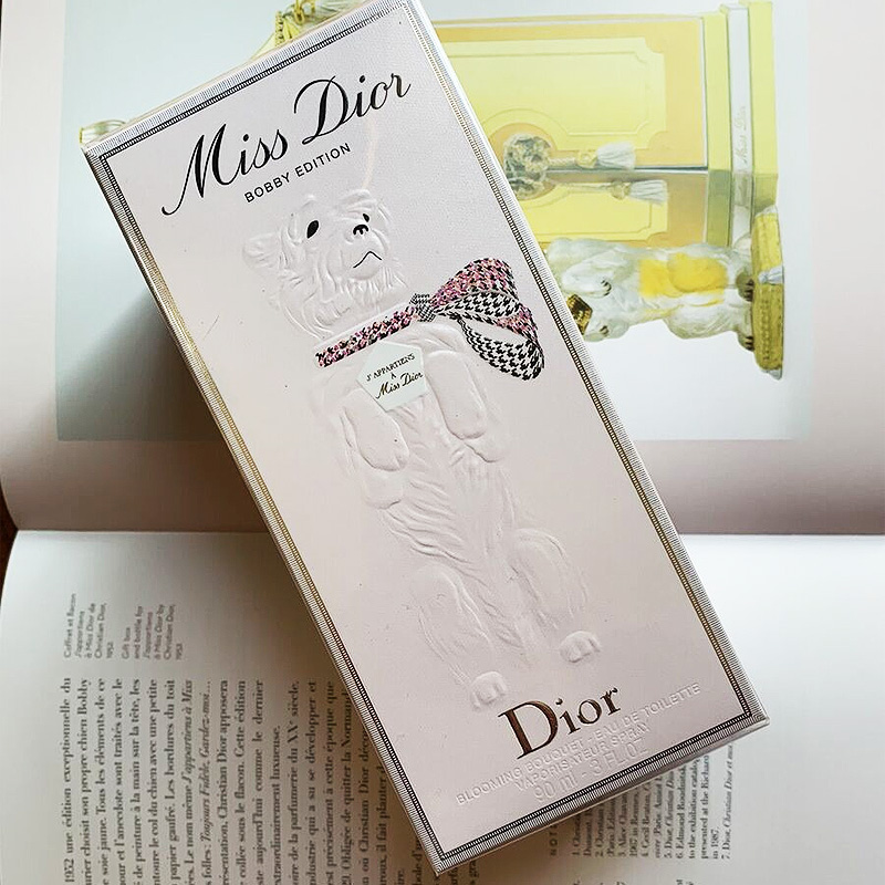 Bobby special present Perfume