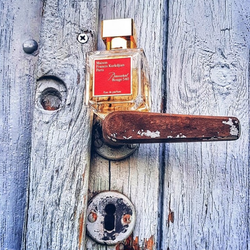 Haute Voltige Eau de Parfum for Women and Men L Artisan Parfumeur