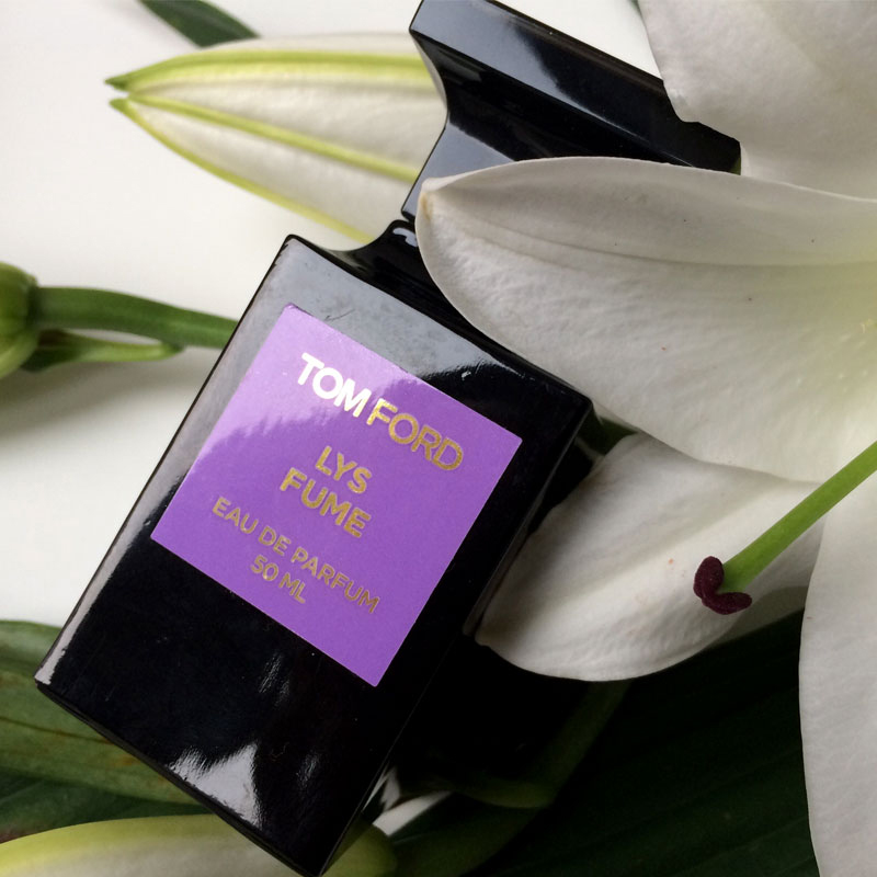 Lys Fume Eau de Parfum for Women and Men perfume & fragrance - Riah