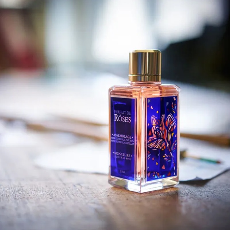 Parfait de Roses Edition dArt Eau de Parfum for Women and Men