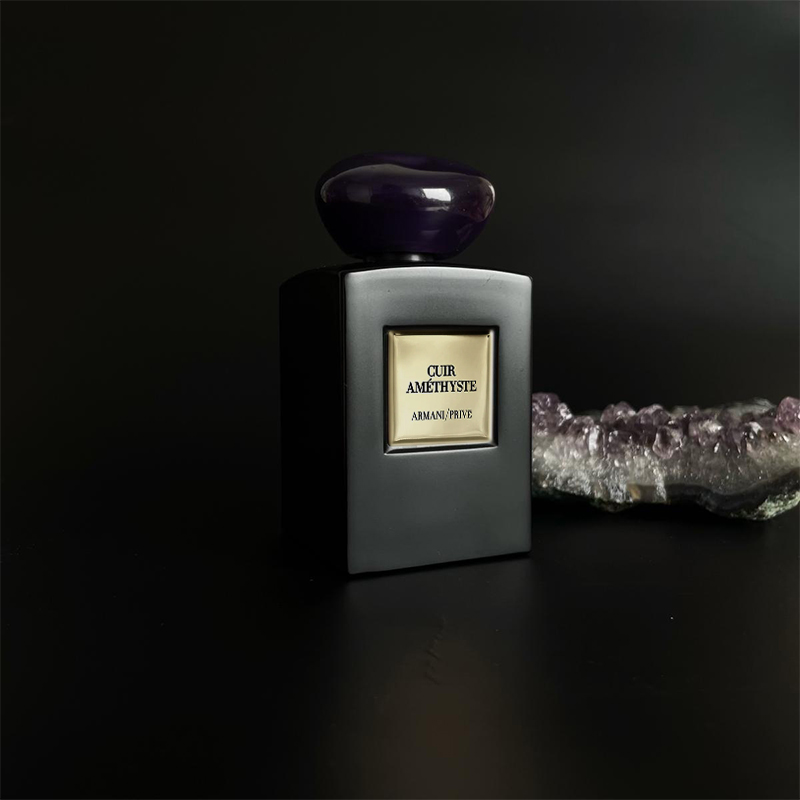 Cuir Amethyste Eau de Parfum for Women and Men perfume & fragrance - Riah