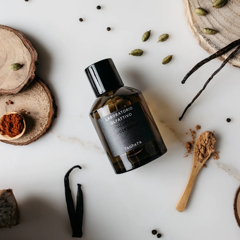 【moimoi様】LABORATORIO OLFATTIVO / Vanhera Vanhera by Laboratorio Olfattivo | Ministry of Scent