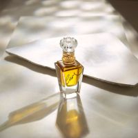 Sandalwood Absolute Oil Eau de Parfum for Women and Men Clive Christian