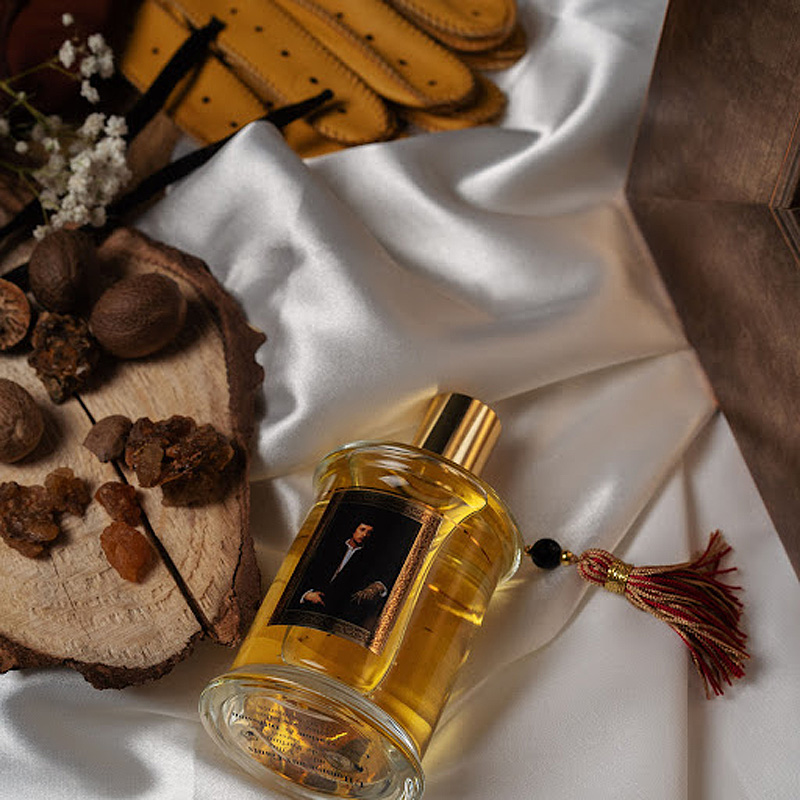 L Homme Aux Gants Eau de Parfum Men MDCI