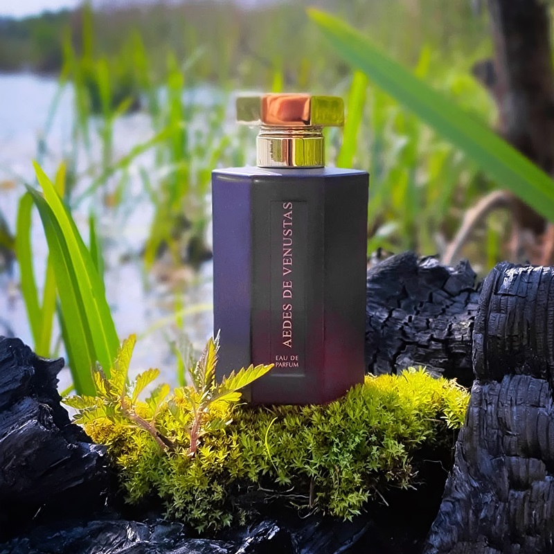 Aedes de Venustas Eau de Parfum Women and Men L Artisan Parfumeur