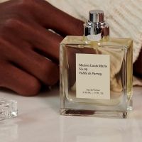 No 09 Vallee De Farney Perfume Women and Men Maison Louis Marie